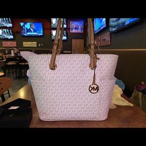 NWT Michael Kors Vanilla Logo Bag